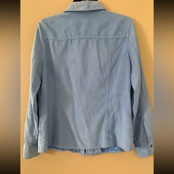CROFT&BARROW Light Blue Suede Long Sleeve Button Down Shirt SIZE M - Picture 2 of 10